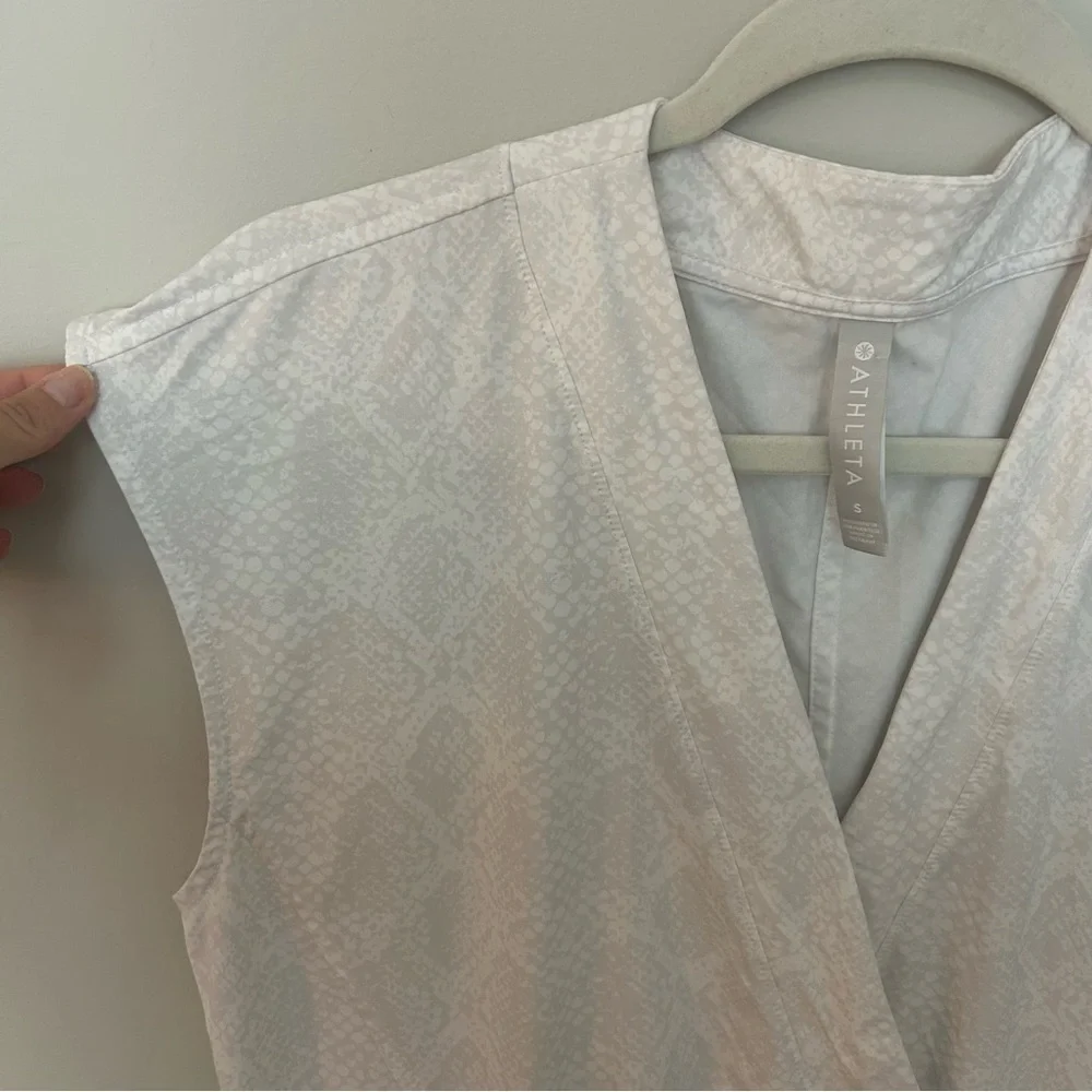Athleta Marlow Pearl White Python Snakeskin Printed Romper Jumpsuit Small - Picture 6 of 8